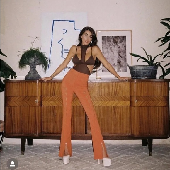 LIKE NEW ZARA Flared Pants with Slits Holes Orange Stretchy Leggings Retro - Picture 3 of 12